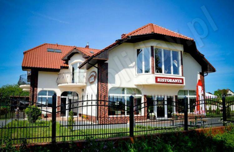 Rezydencja Lux Рева Экстерьер фото